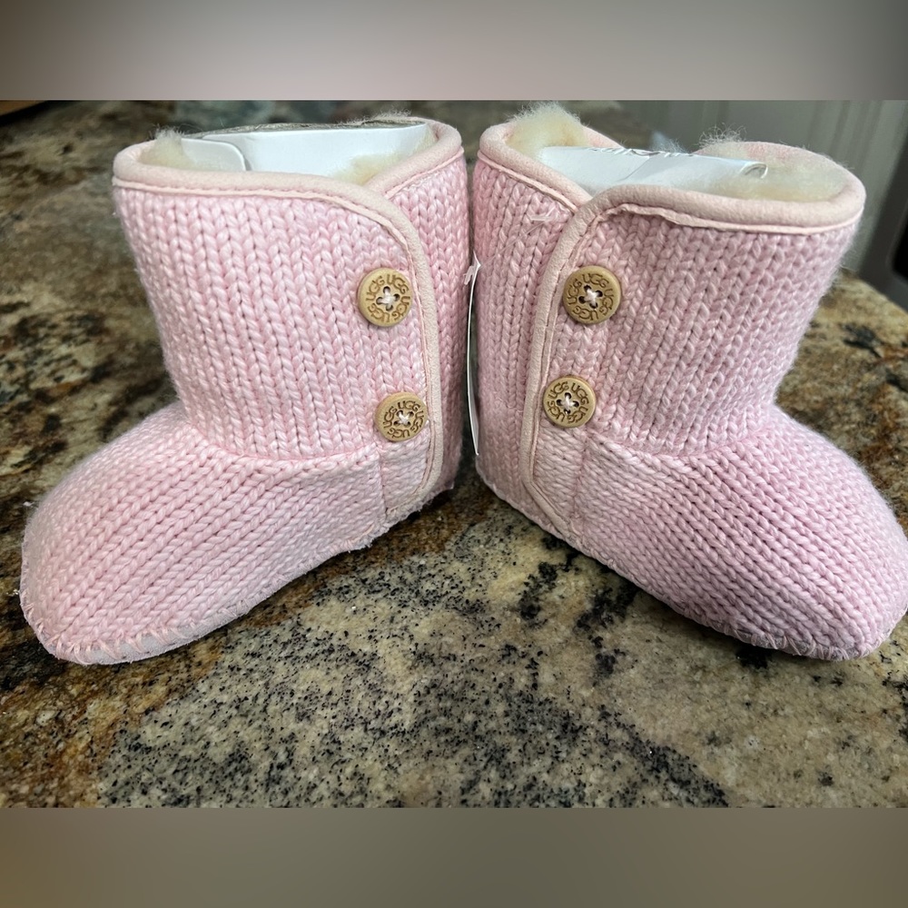 Brand new baby pink knits Ugg booties